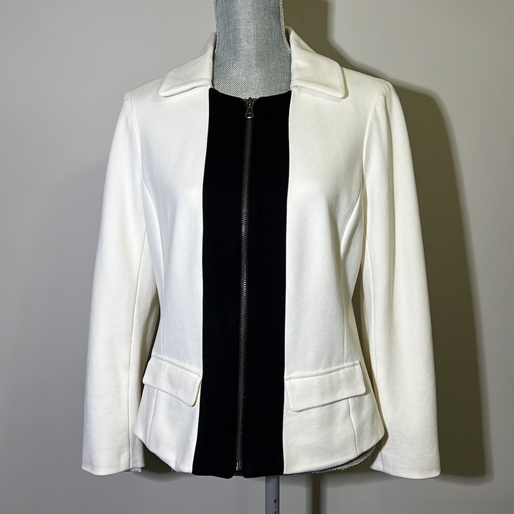 White zip up blazer